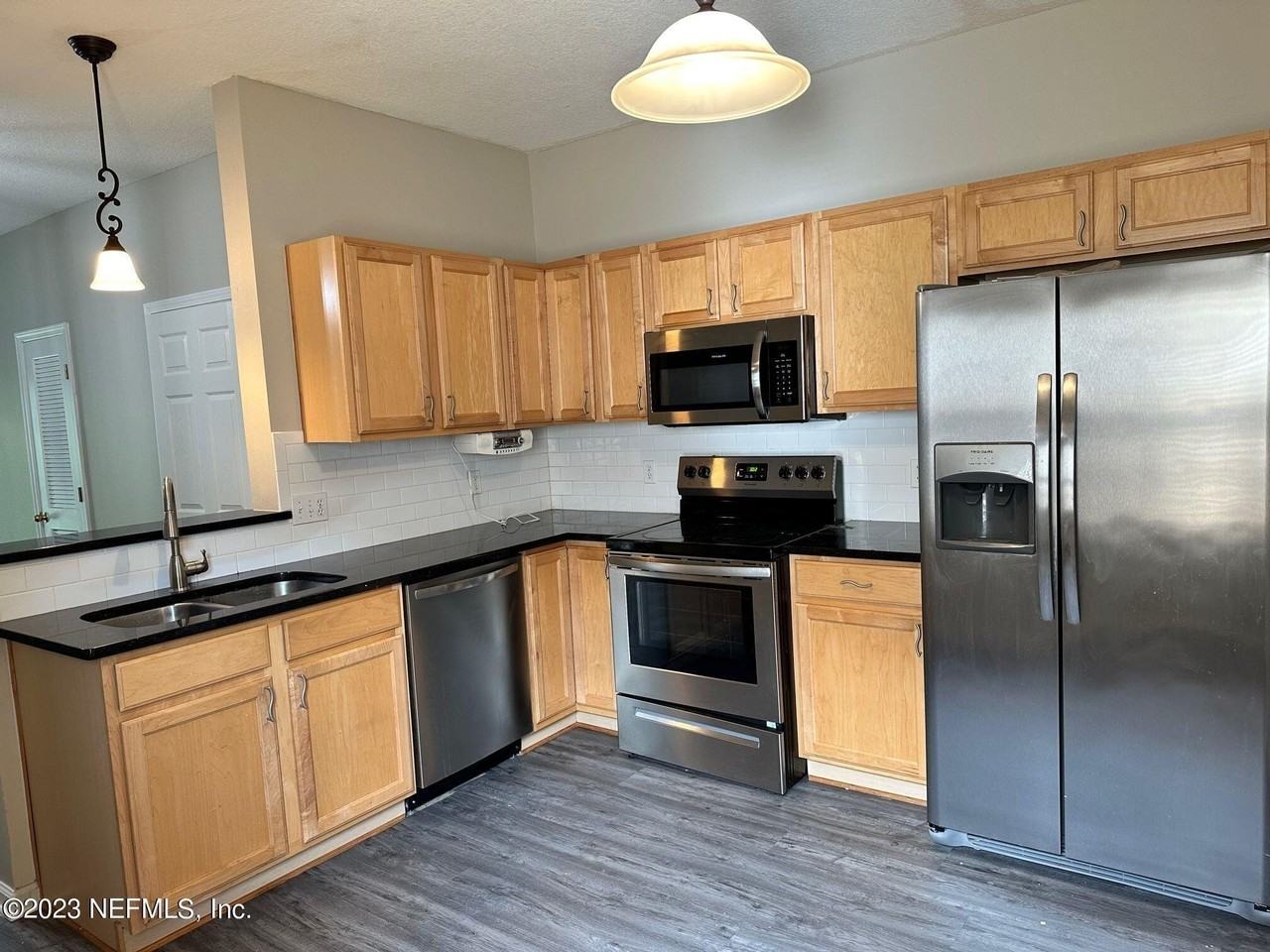 264 Scrub Jay Dr - Photo 3 of 14