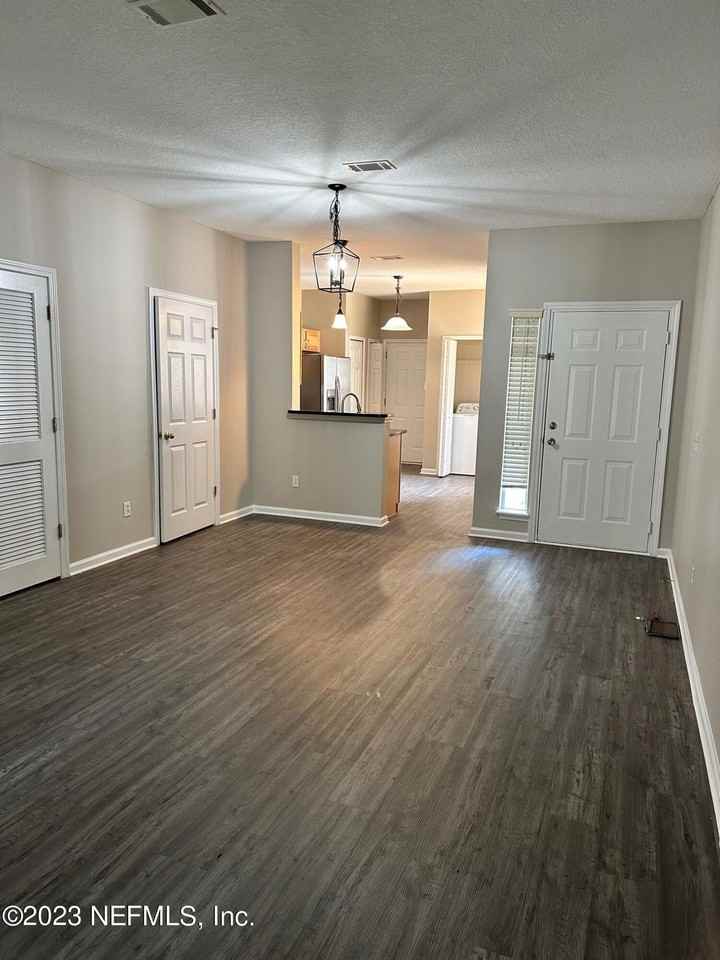 264 Scrub Jay Dr - Photo 5 of 14