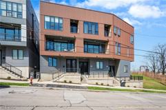 402 Jefferson Ave - Photo 1 of 1