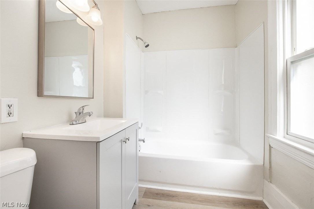 13621 Cranwood Dr - Photo 4 of 23