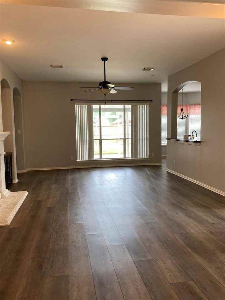 8312 Spinnaker Bay Ln - Photo 3 of 23