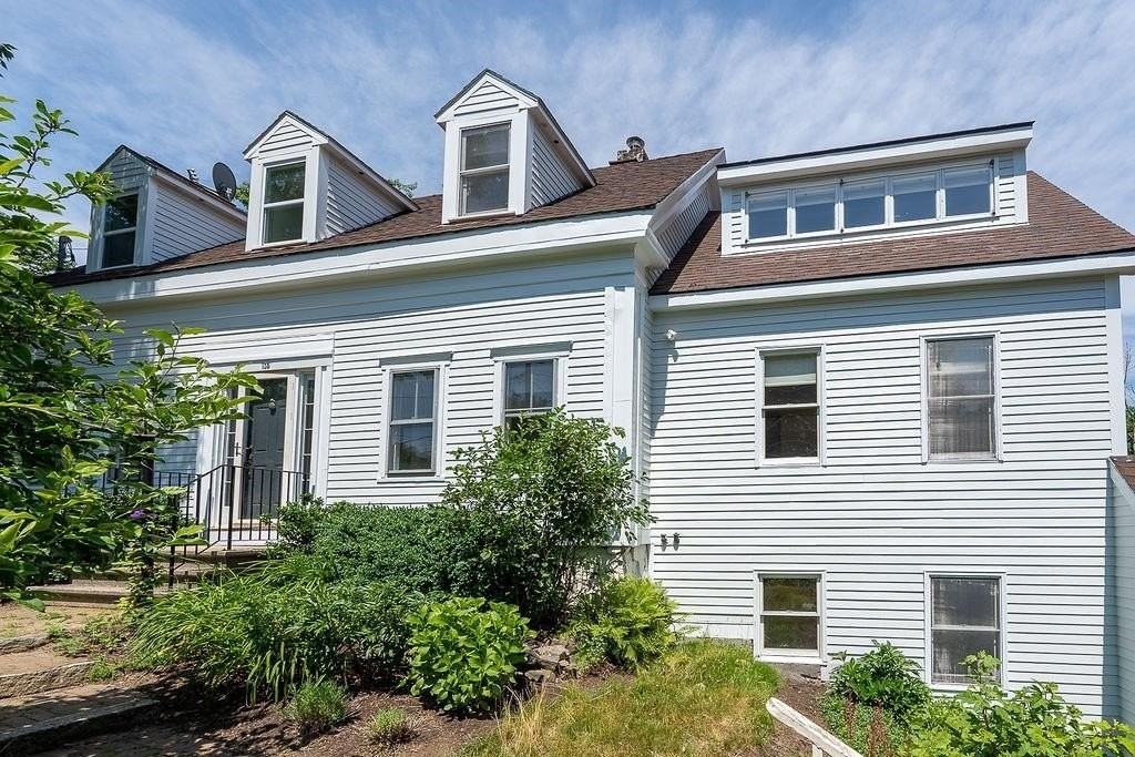 135 Pepperrell Rd - Photo 2 of 33
