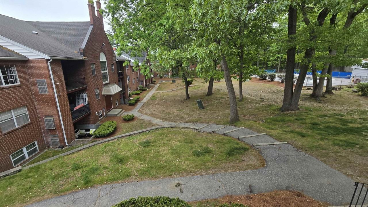 6 Louisburg Sq #8 - Photo 2 of 30