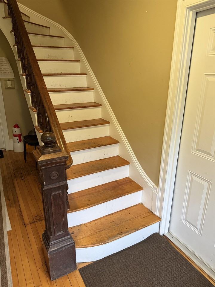 270 Richards Ave #4 - Photo 4 of 36