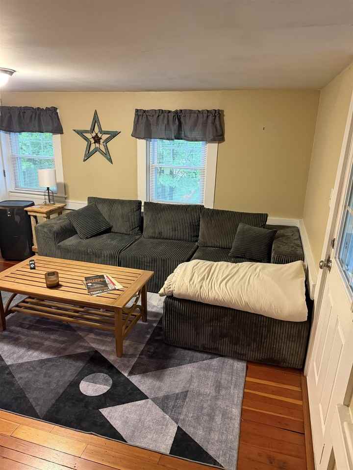 270 Richards Ave #4 - Photo 6 of 36