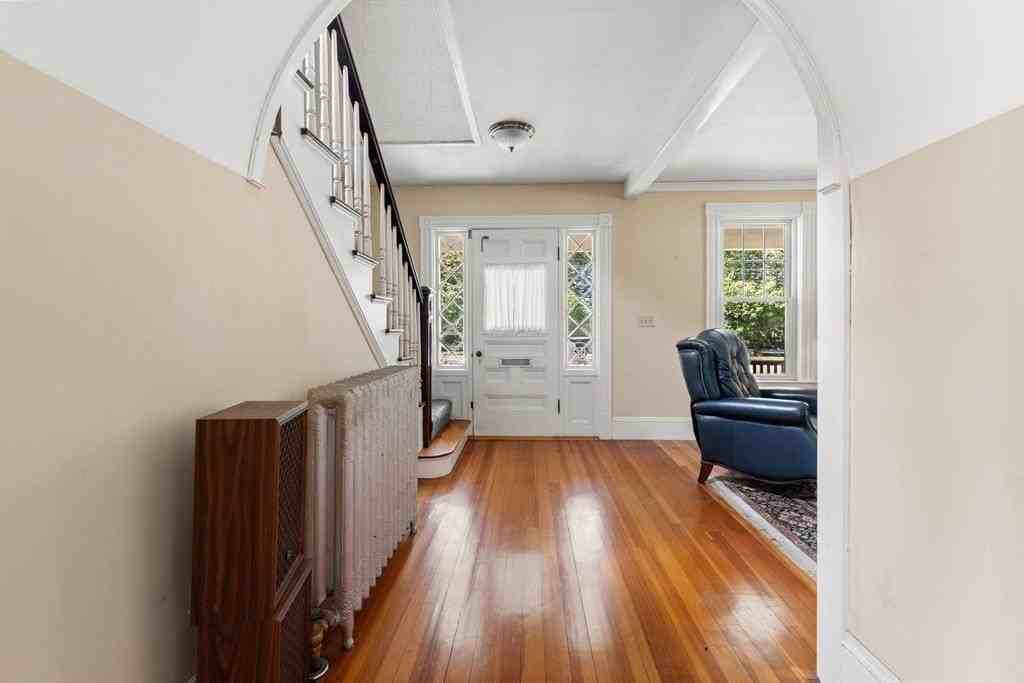 20 Stark Ave - Photo 3 of 44
