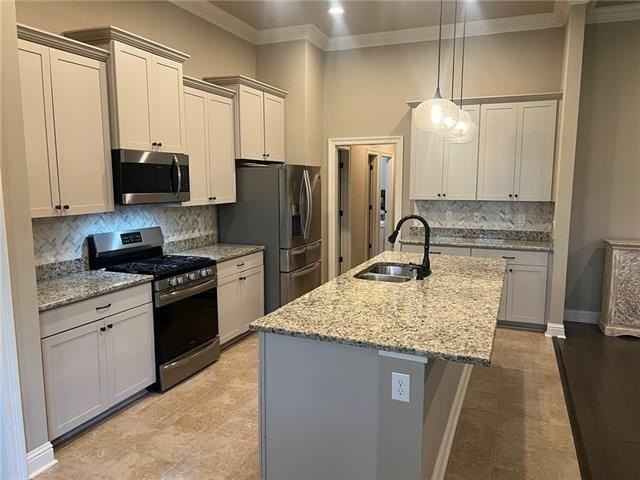 20259 Camden Ln - Photo 2 of 14