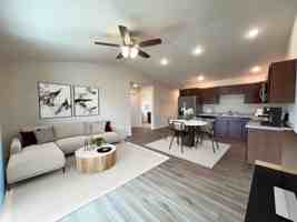 featured image of 845 N 8th Ave