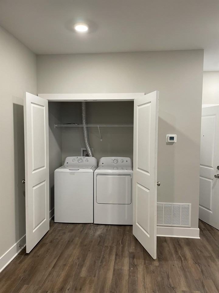 456 English Commons Drive - 403Building A #403 - Photo 6 of 37