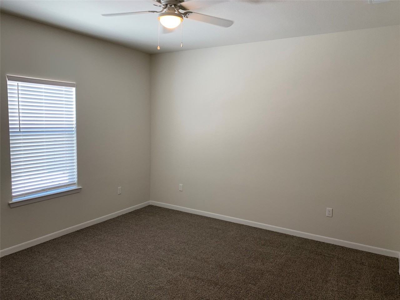 2317 N Hickory St - Photo 7 of 9