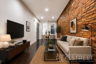 471 Chauncey St #2R - Photo 1 of 1