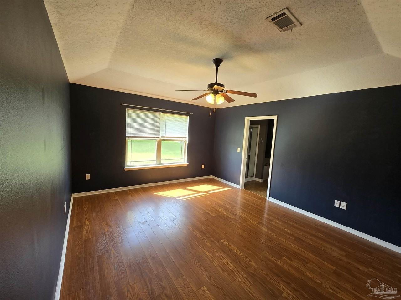 2320 Badger Cir - Photo 3 of 10