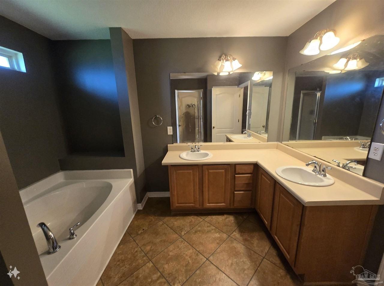 2320 Badger Cir - Photo 7 of 10