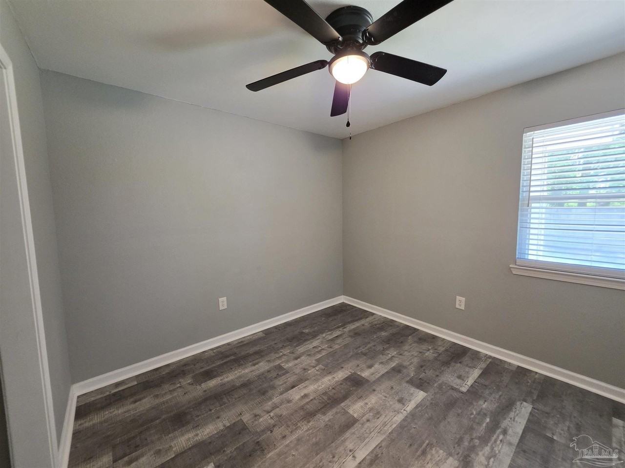 3346 Green Briar Cir - Photo 6 of 17