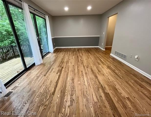 1403 Oakbrook E #93 - Photo 5 of 20