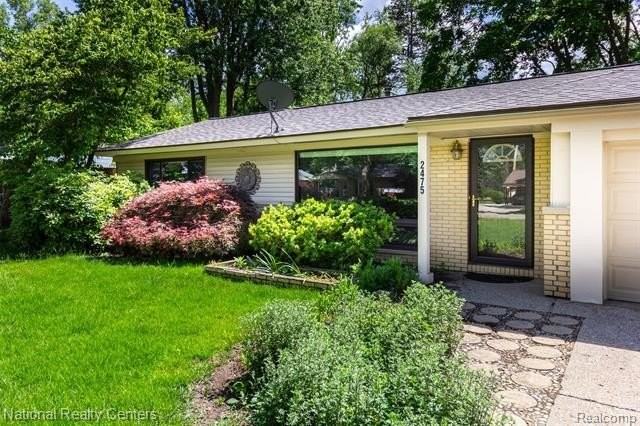 2475 Lafay Dr - Photo 2 of 31