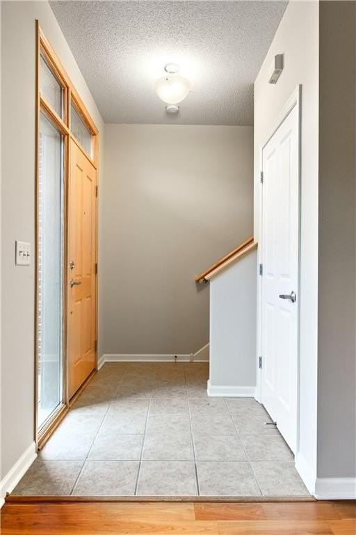 741 Victoria St S - Photo 7 of 20