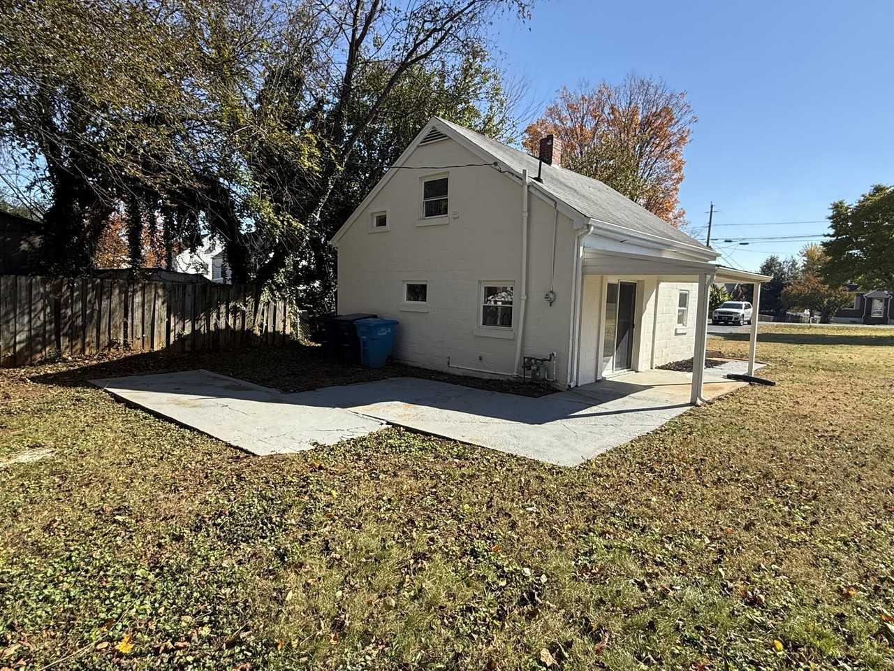 2608 Dorchester Dr Nw - Photo 4 of 16