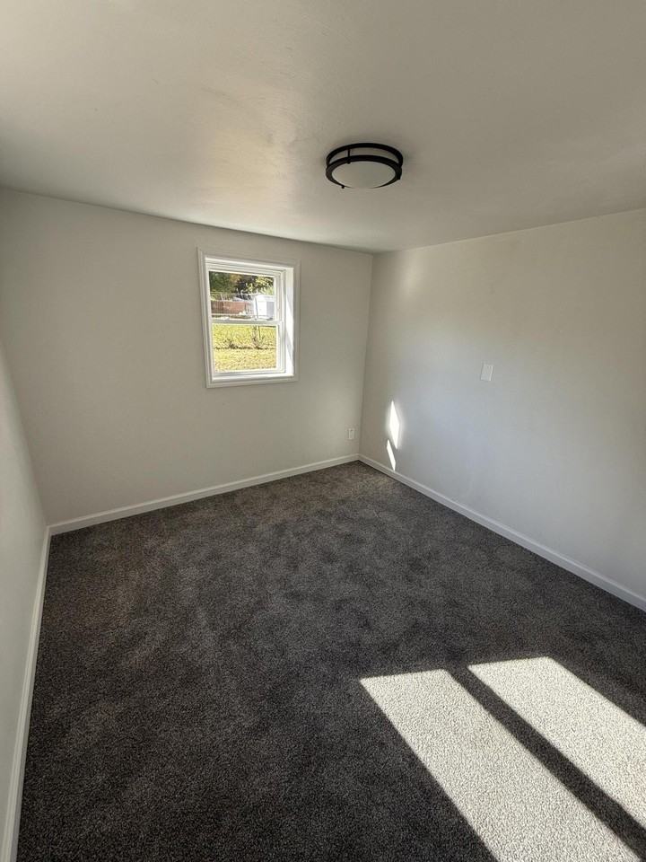 2608 Dorchester Dr Nw - Photo 6 of 16