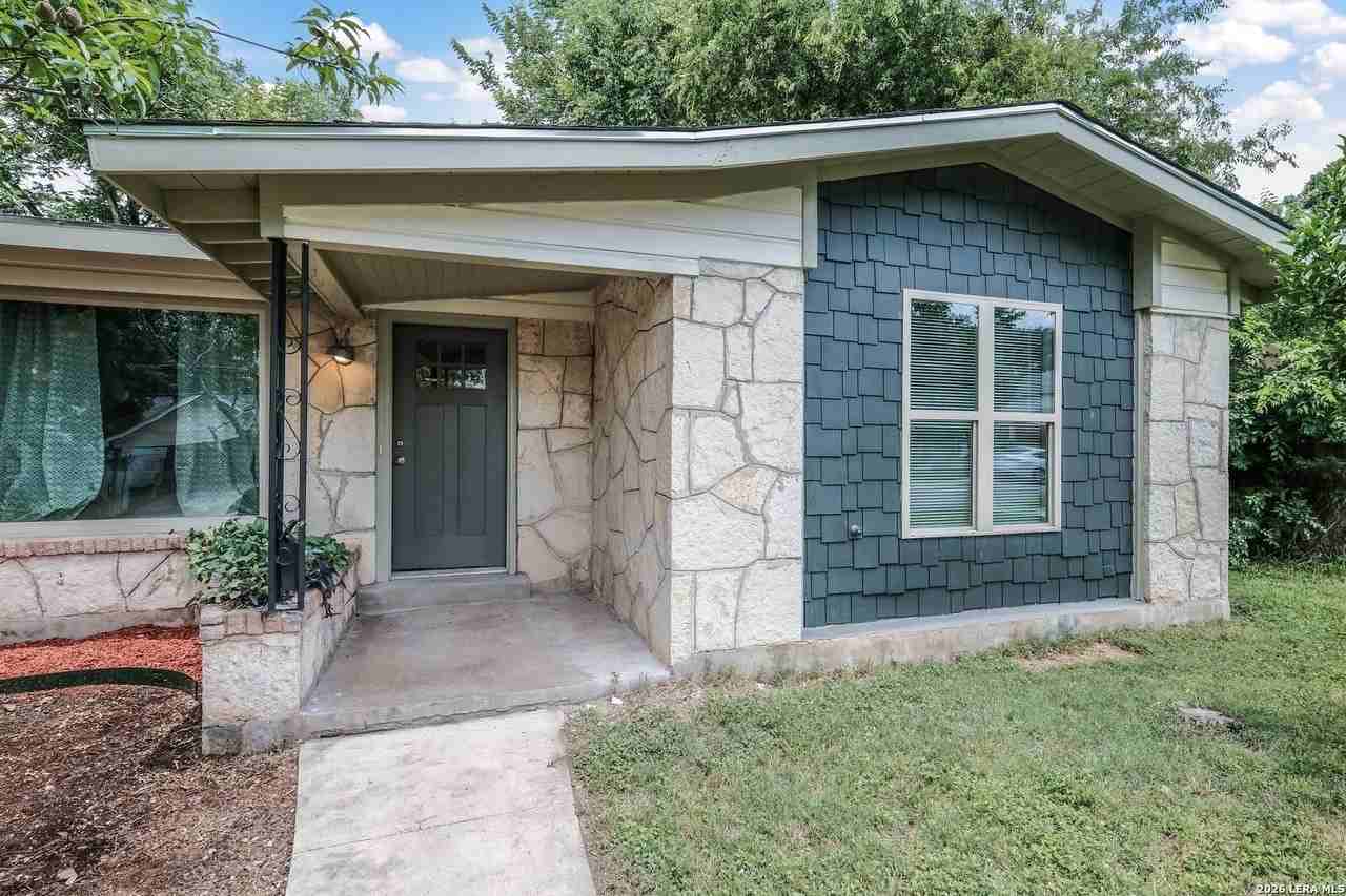 623 Freiling - Photo 2 of 11