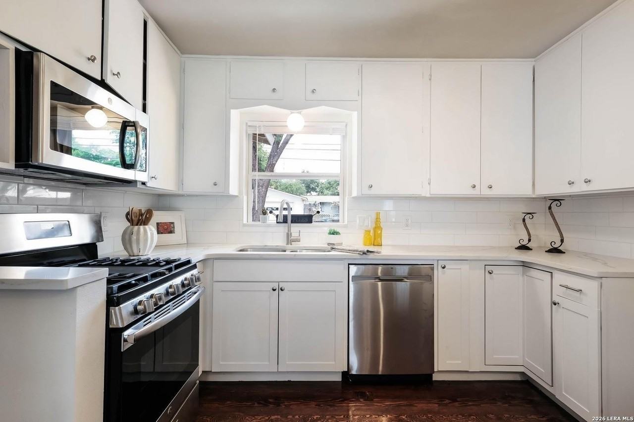 623 Freiling - Photo 4 of 11