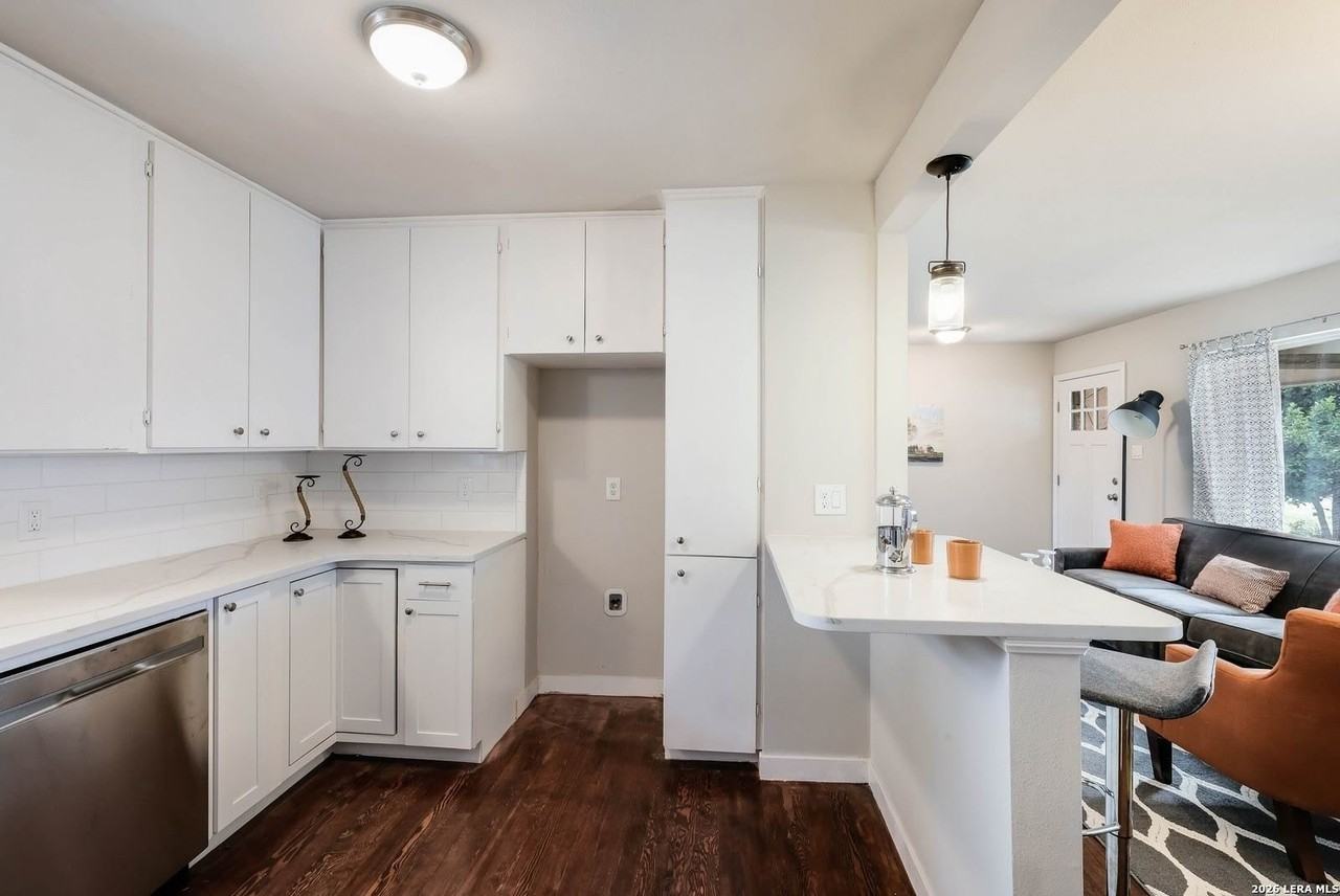 623 Freiling - Photo 5 of 11