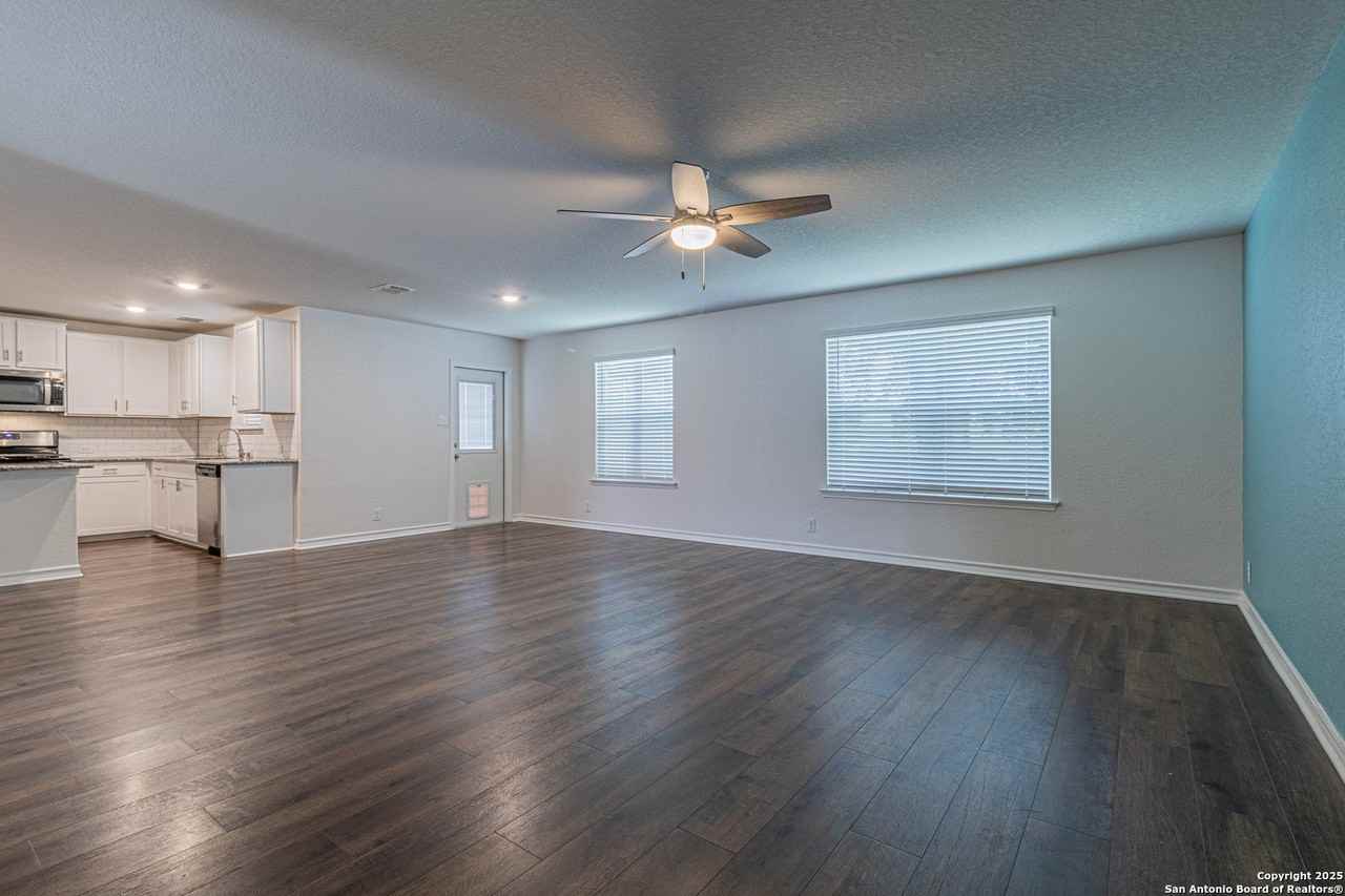 14846 Goldfinch Way - Photo 5 of 43