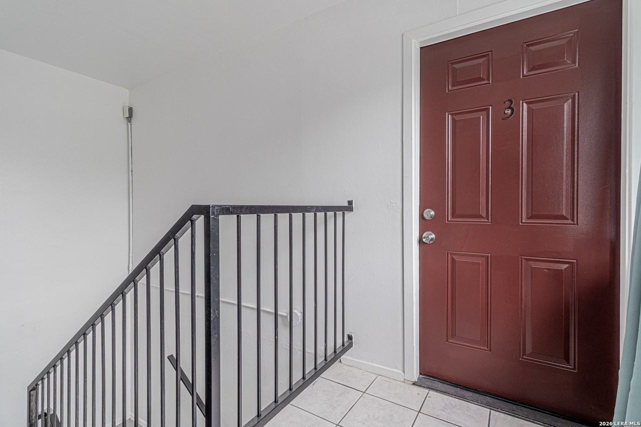 221 E Craig Pl #3 - Photo 3 of 23