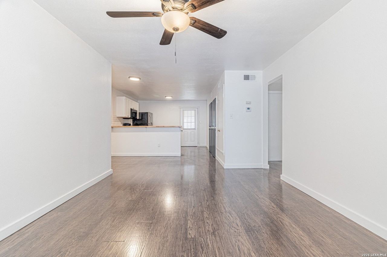 221 E Craig Pl #3 - Photo 5 of 23