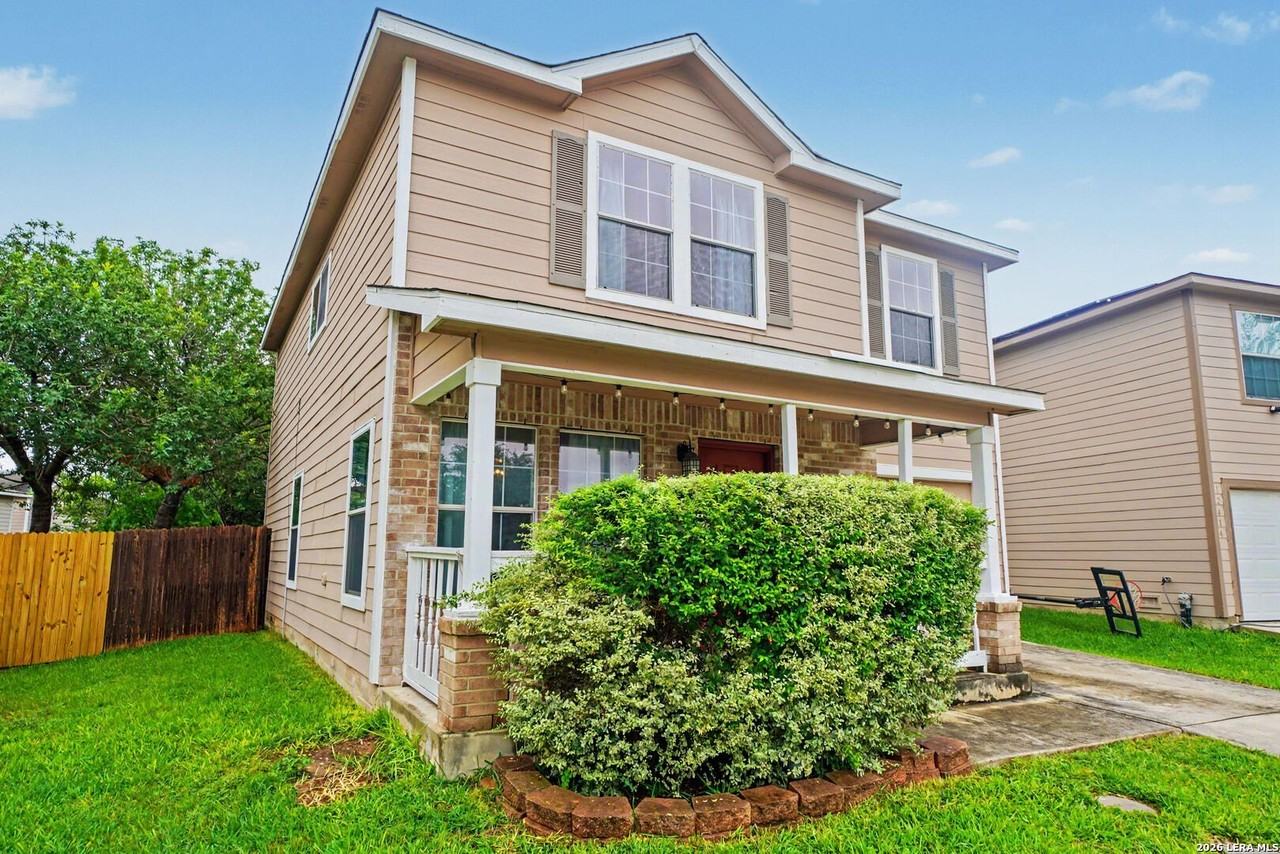 12410 Tallow Cir - Photo 3 of 38