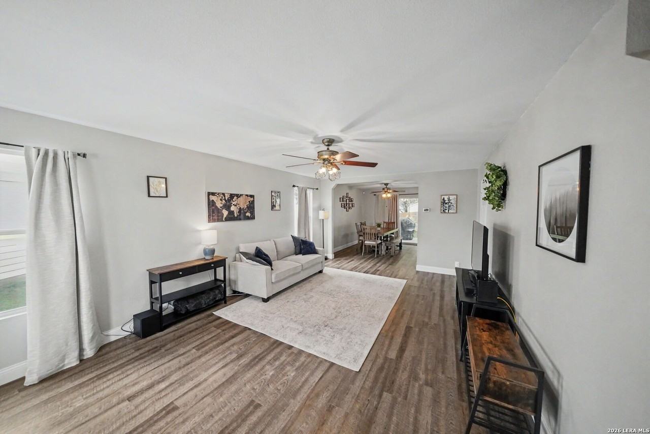 12410 Tallow Cir - Photo 7 of 38