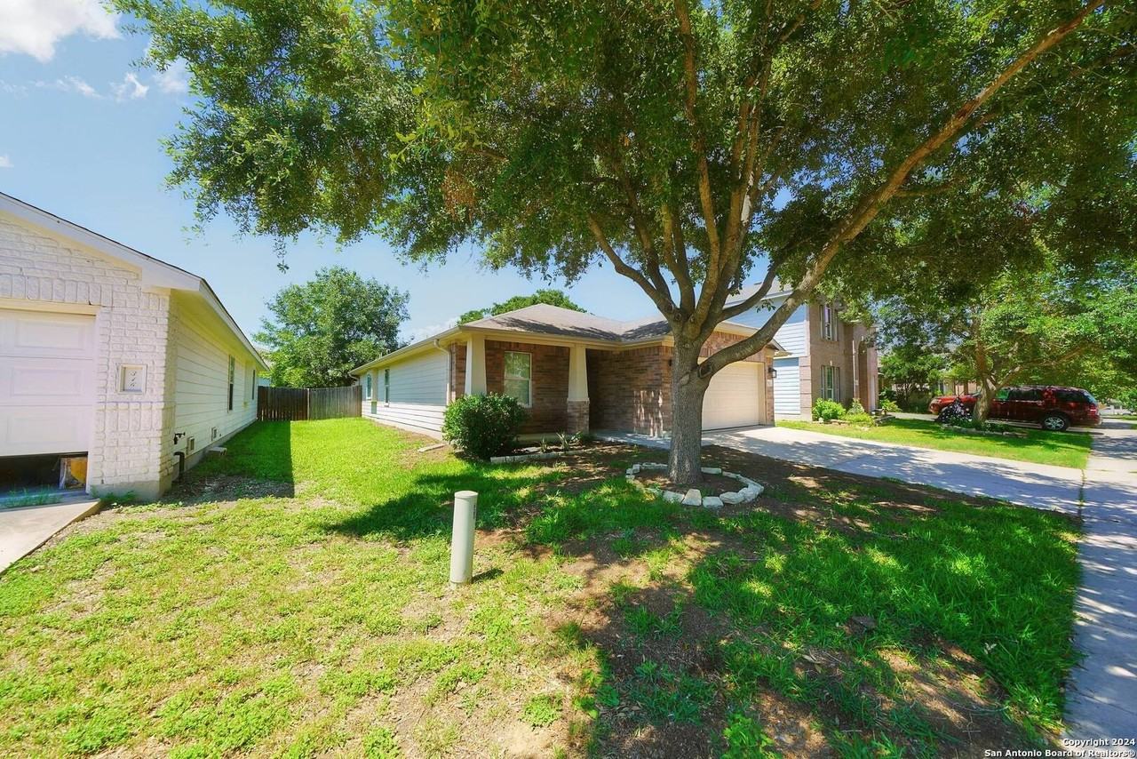 320 Longhorn Way - Photo 4 of 36