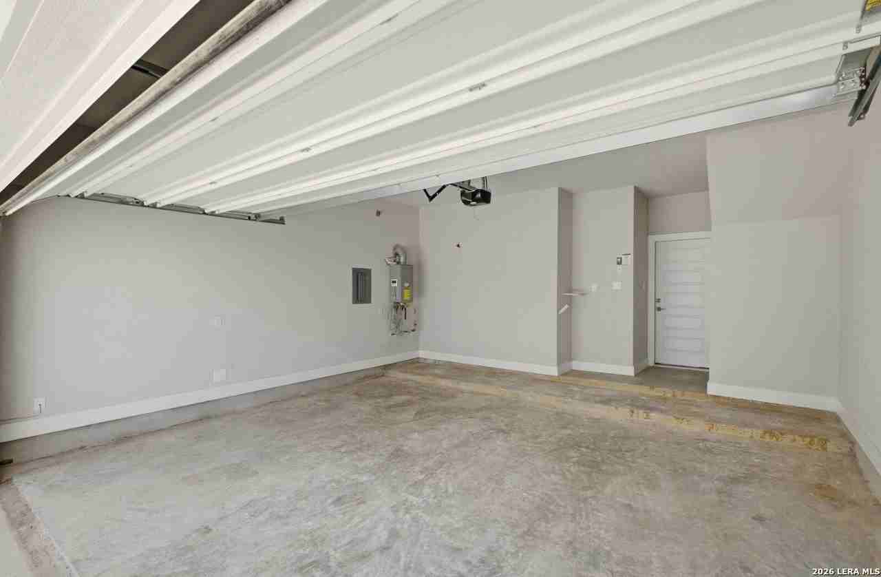 7930 Kennedy Hl - Photo 2 of 28