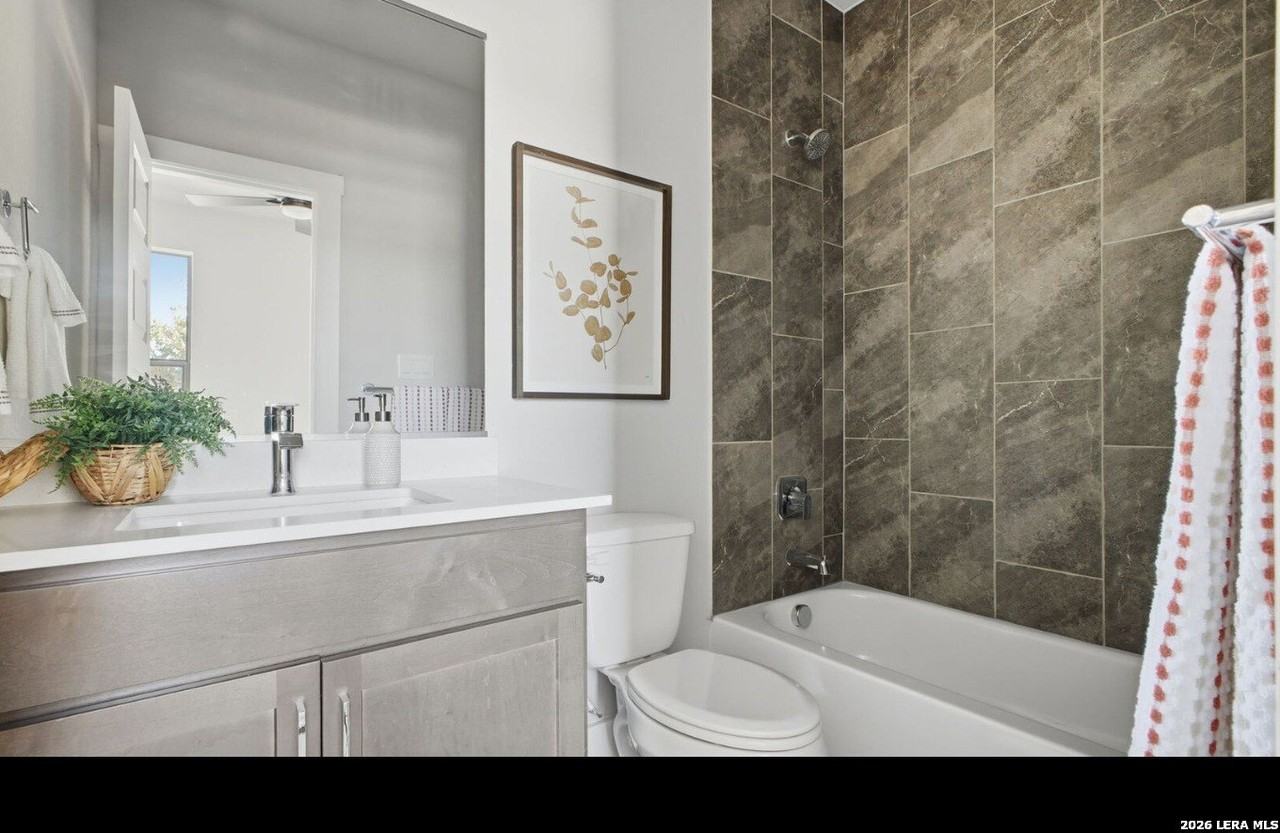 7930 Kennedy Hl - Photo 3 of 28