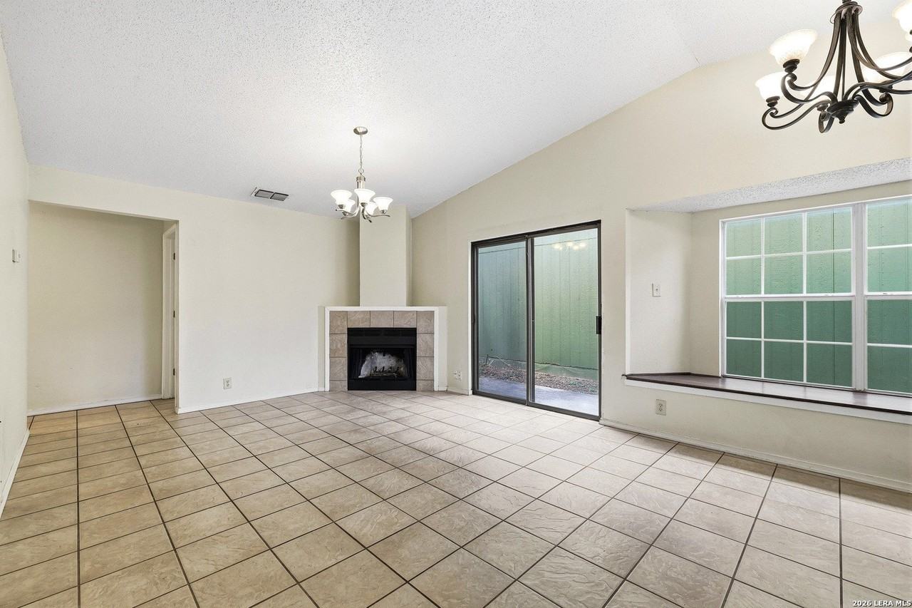 9707 Valley Crst - Photo 2 of 23