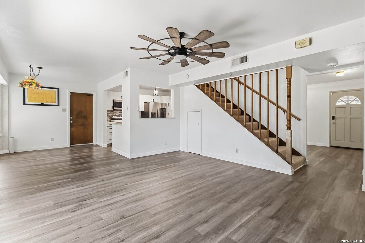 8227 Campobello Dr - Photo 2 of 18