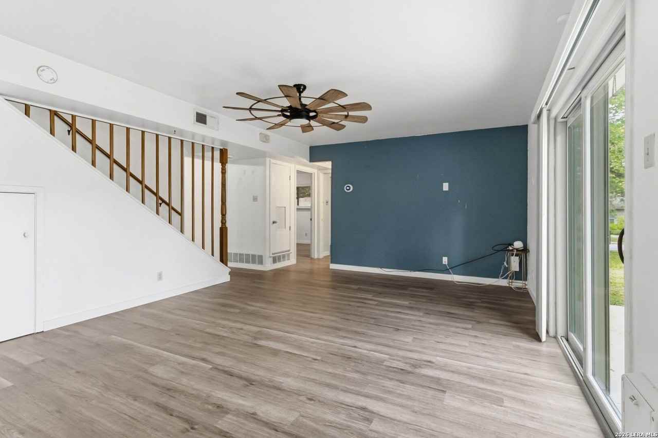 8227 Campobello Dr - Photo 4 of 18
