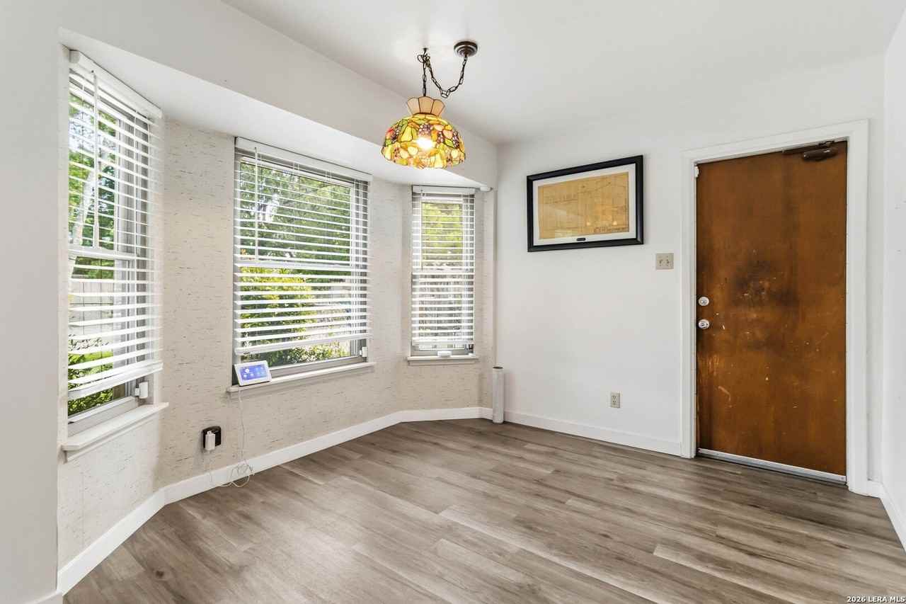 8227 Campobello Dr - Photo 5 of 18