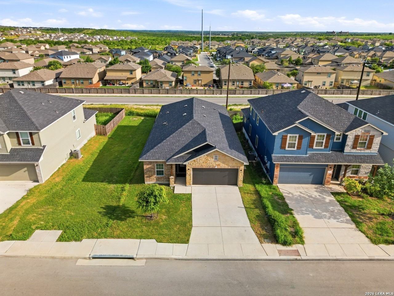 11718 Classmore Gap - Photo 3 of 39
