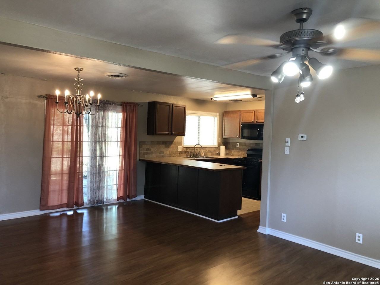 151 Ranch Valley Dr - Photo 3 of 25