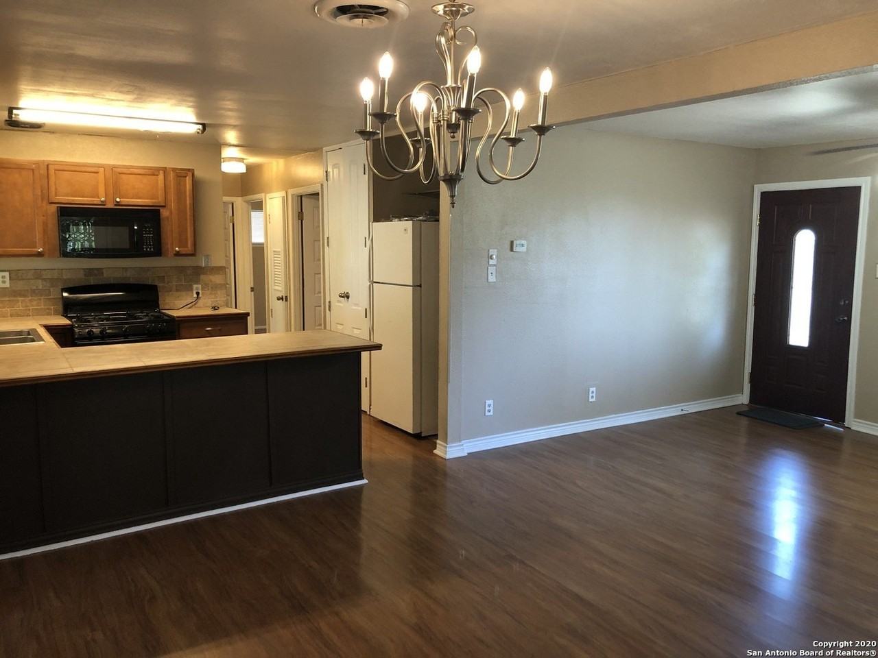 151 Ranch Valley Dr - Photo 5 of 25