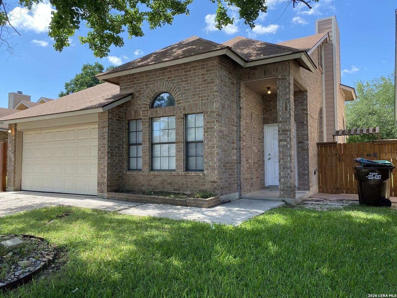 9943 Echo Plain Dr - Photo 2 of 19