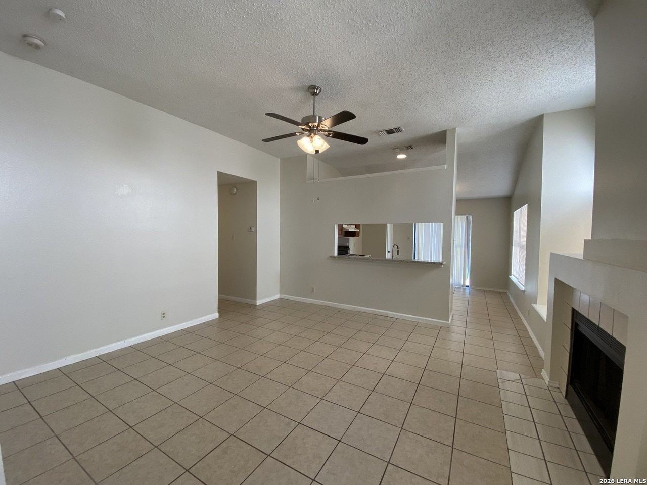 9943 Echo Plain Dr - Photo 3 of 19
