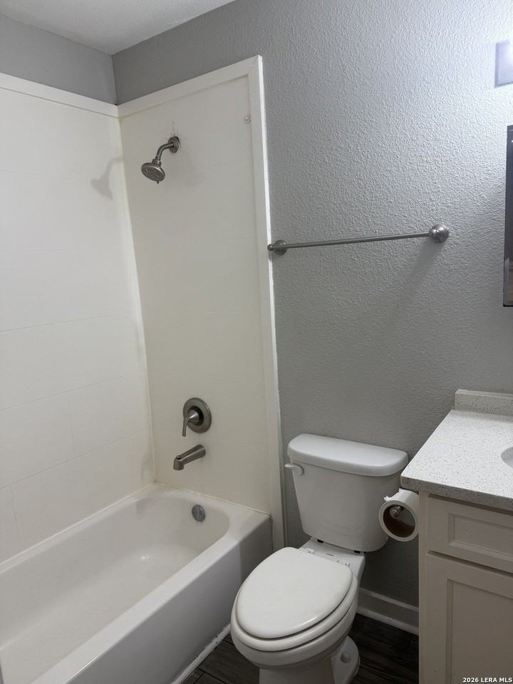 451 Natalen Ave #1201 - Photo 3 of 7