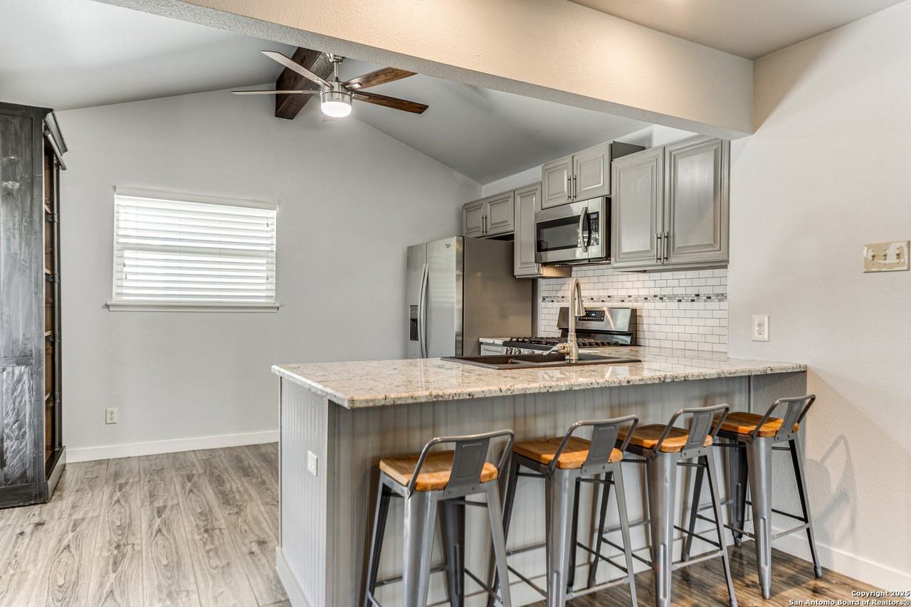 224A Frey St - Photo 5 of 17