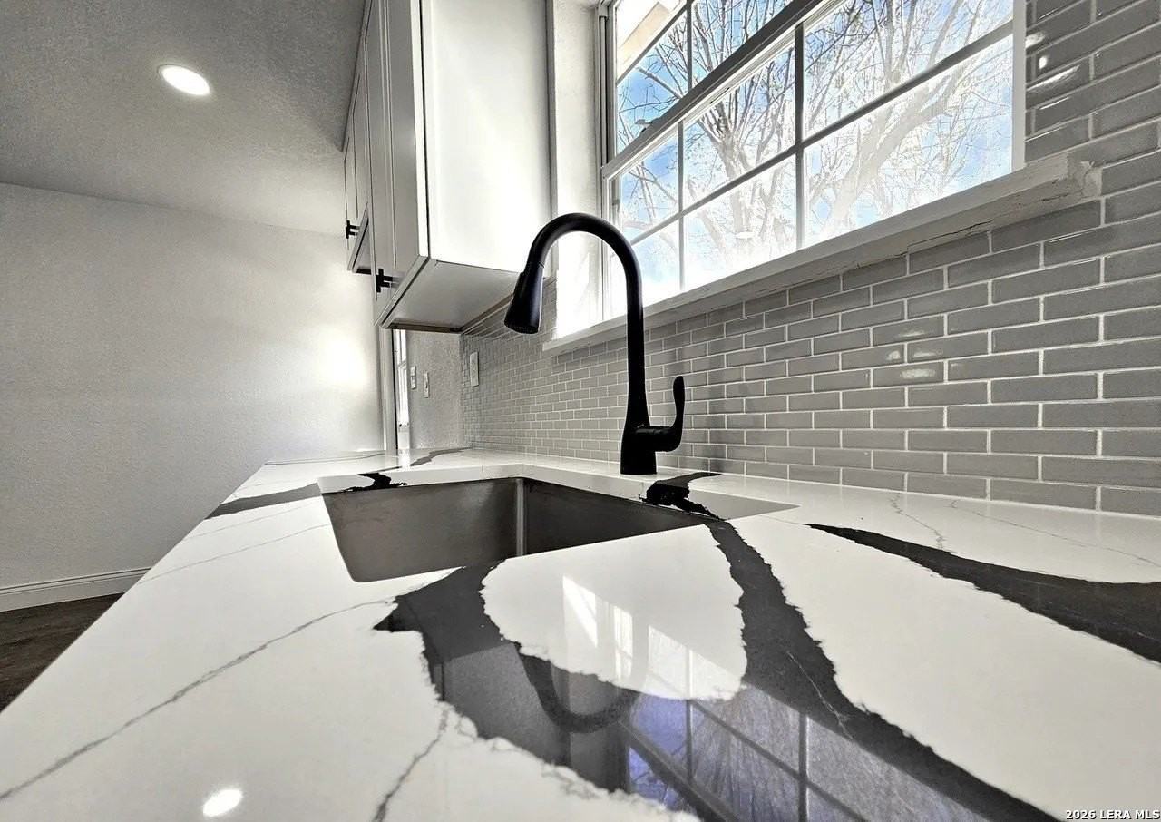 314 Globe Ave - Photo 7 of 7