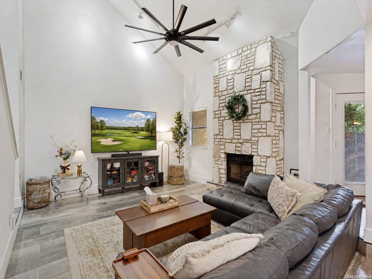8535 Echo Creek Ln - Photo 2 of 13