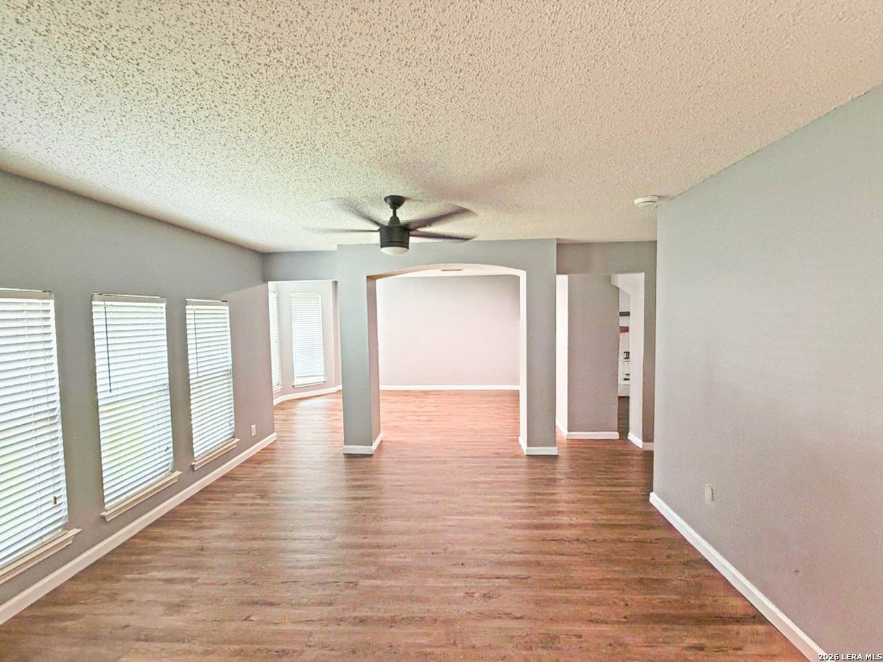 1302 Whitegate - Photo 2 of 24