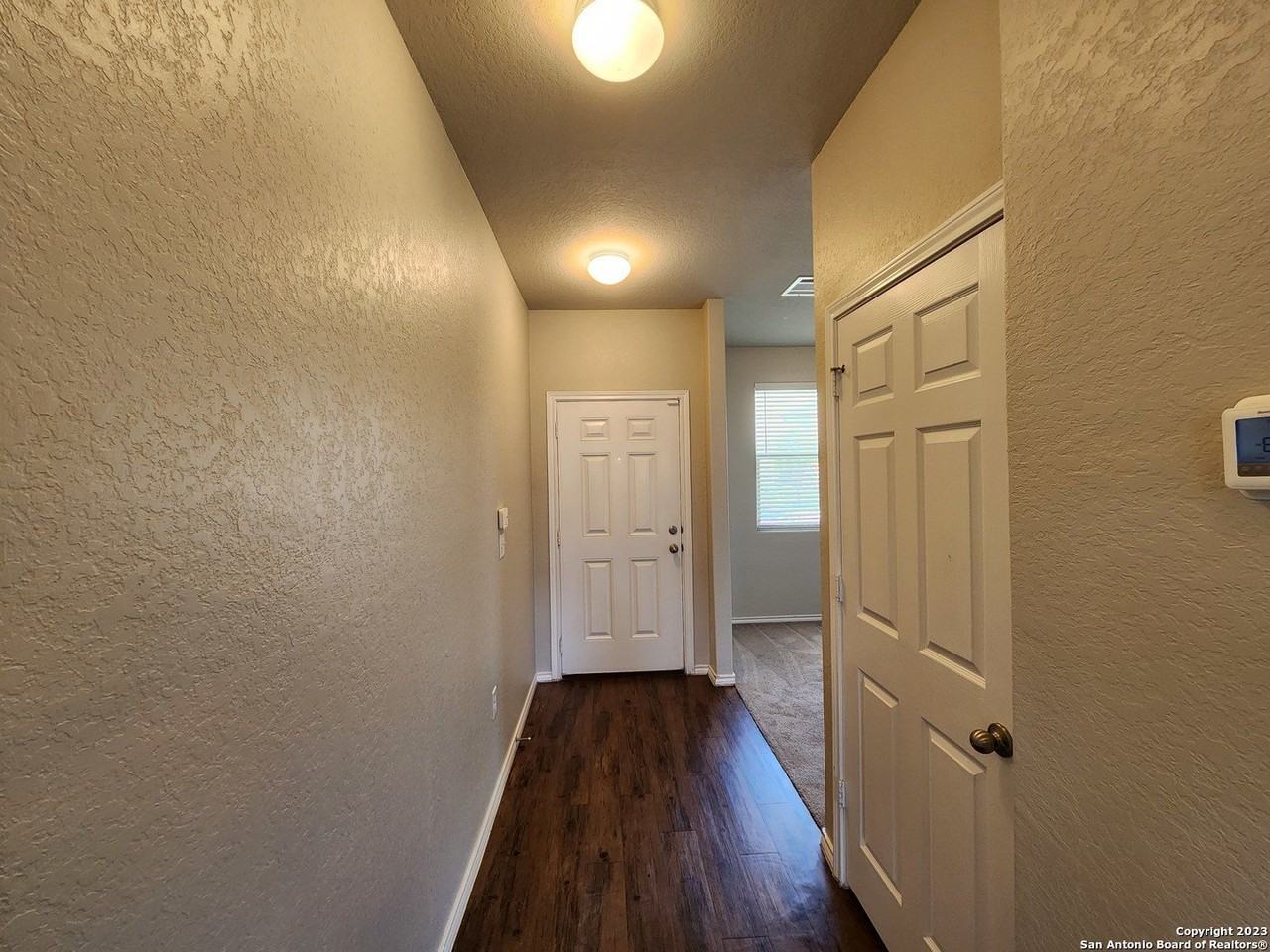 6811 Freedom Hls - Photo 4 of 31