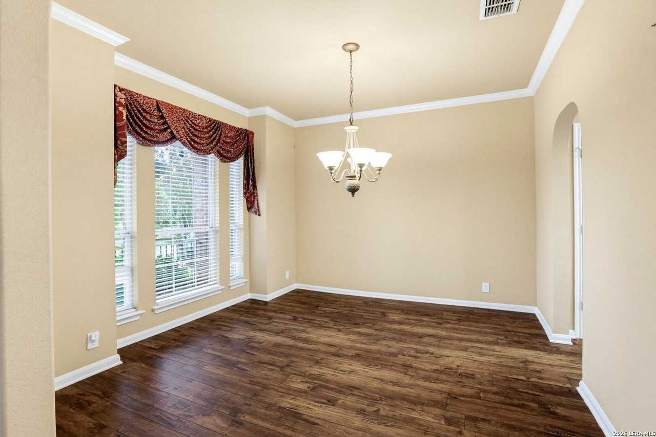 1014 Mineral Hls - Photo 4 of 34